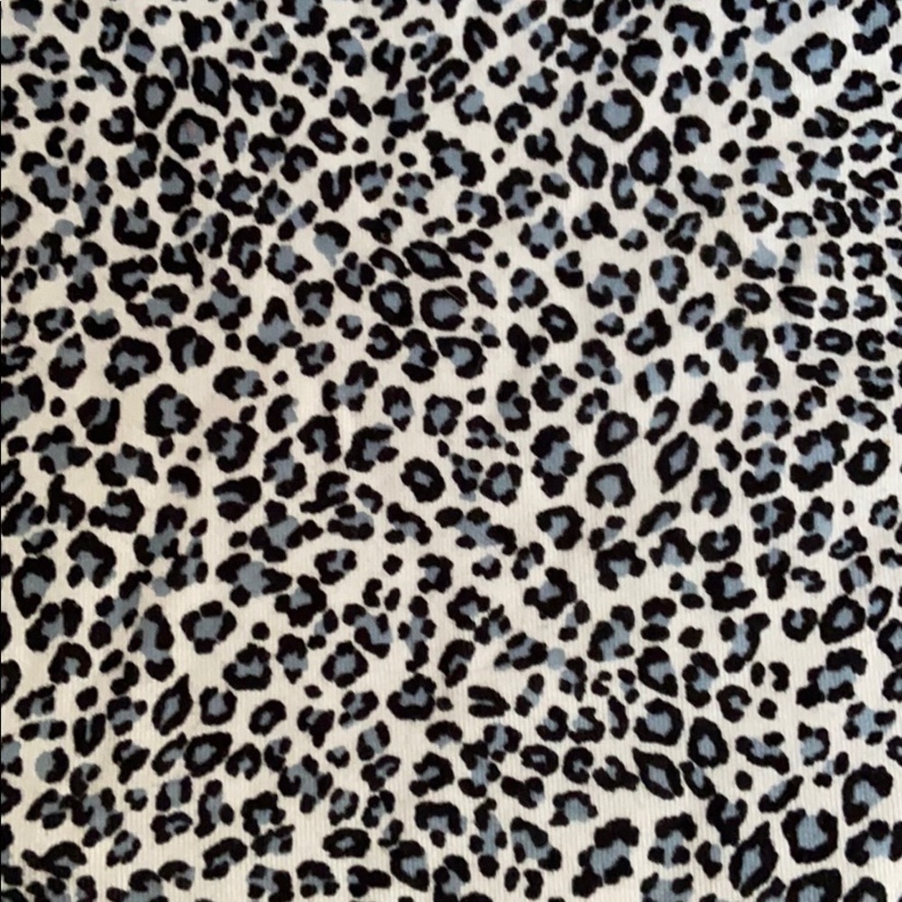 Brandy Melville leopard print zelly crop top - Picture 3 of 4
